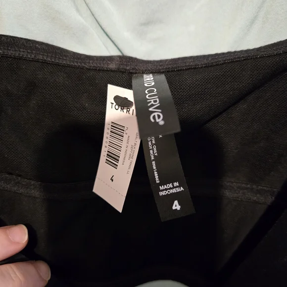 Lightly Lined Shine Bralette - Picture 6 of 8